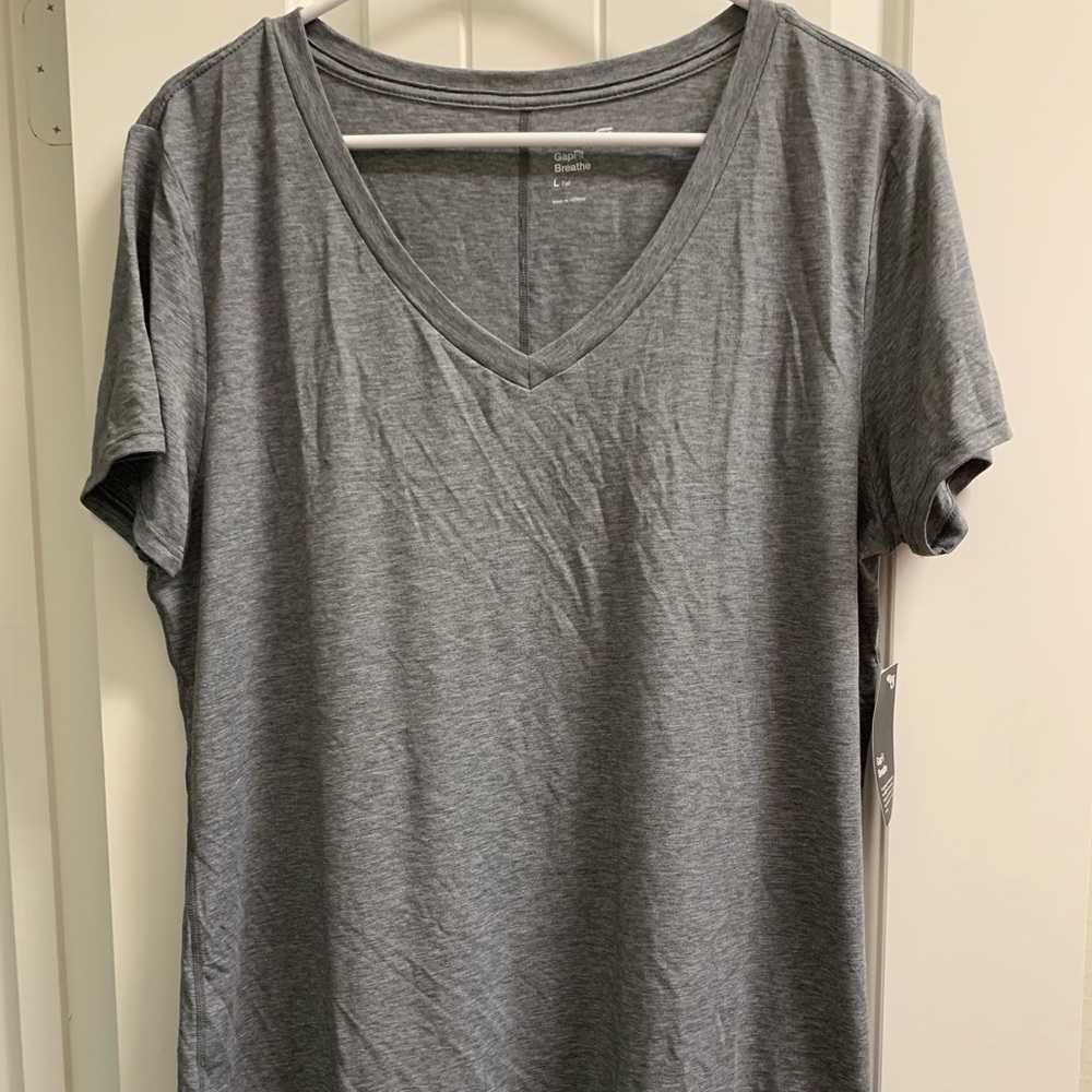 NWT Gap fit breathe shirt